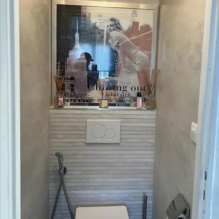 Maison De Charme Idealement Situee *