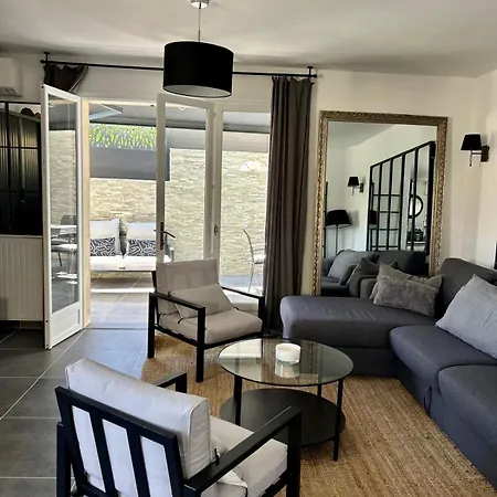 Maison De Charme Idealement Situee *